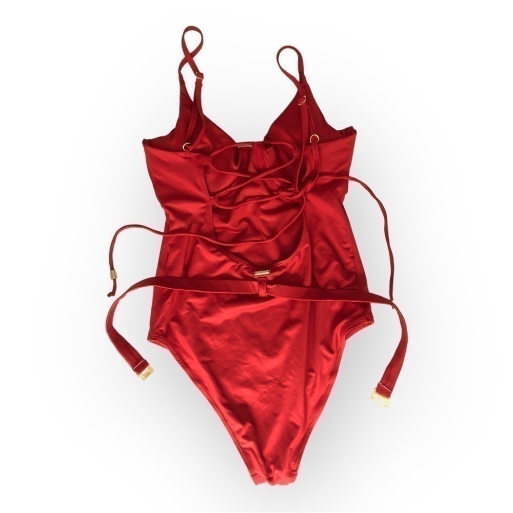 One Piece Bikini - Picture 3 of 3